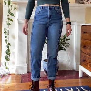 BDG High waisted MOM jeans